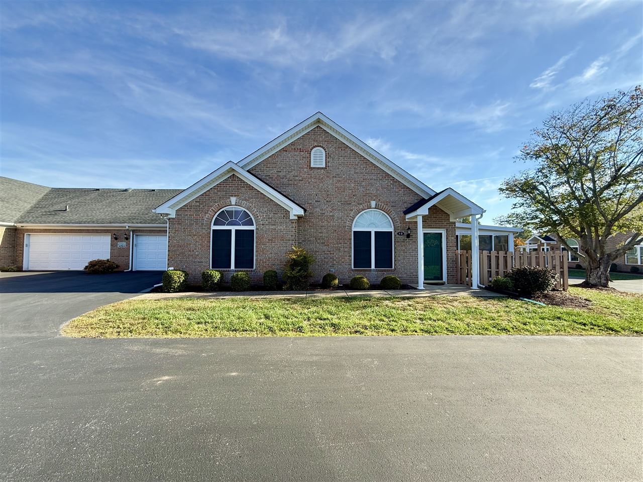 100 Augusta Avenue Bowling Green Kentucky United States, for Sale, residential, Adam  Hanes, LPT Realty