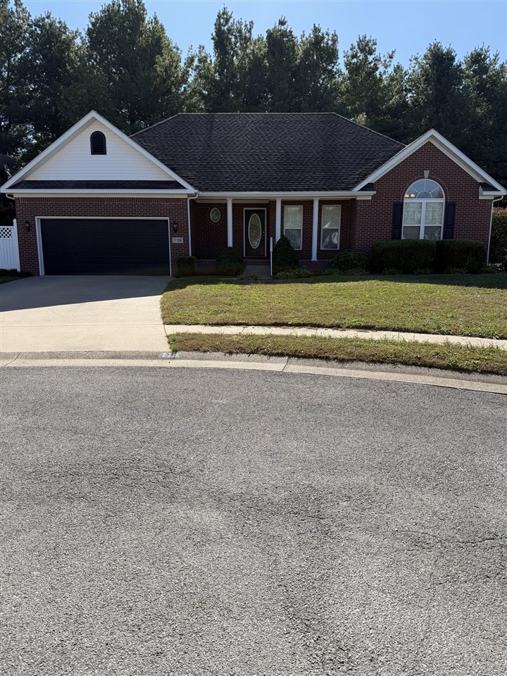 719 Yellowwood Court Bowling Green Kentucky United States, for Sale, residential, Adam  Hanes, LPT Realty