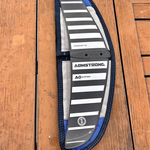 Armstrong Stab’s HS 232 and CF 300 V2