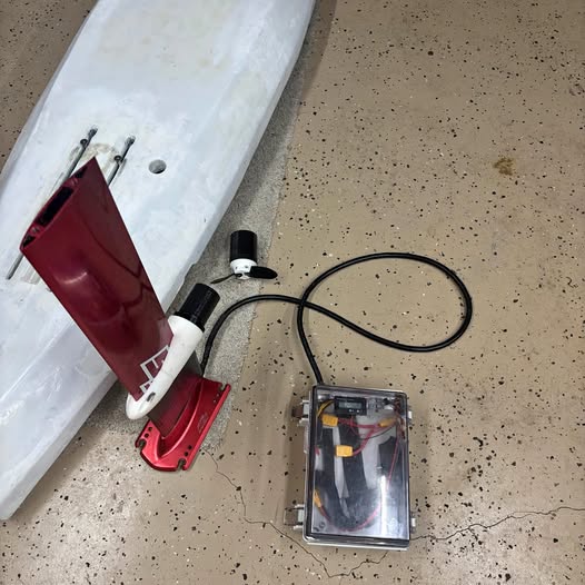 Foil Assist motor and mast