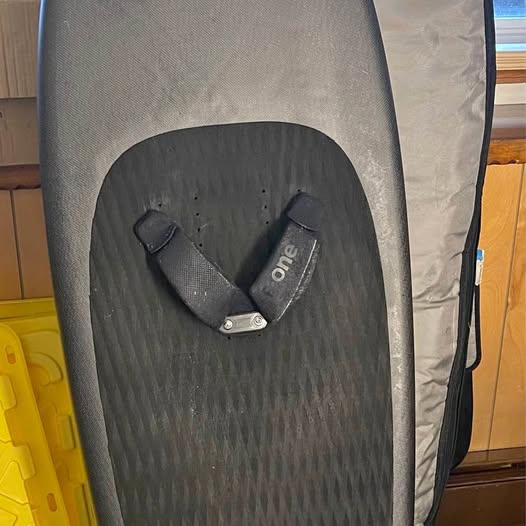 Appletree V3 mid-length 90 L Wingfoil board