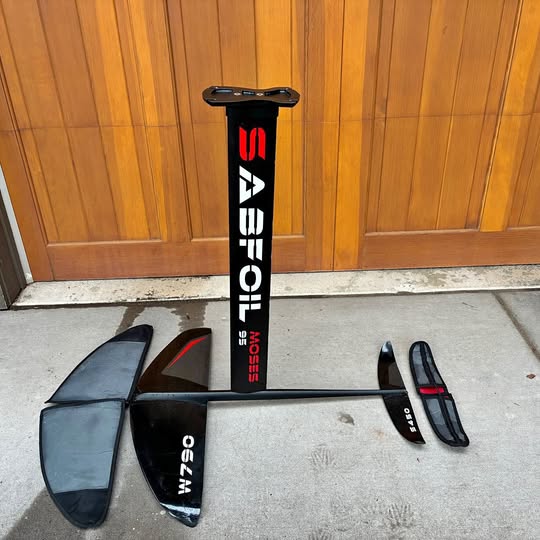 Sab foil, 95cm mast/790 front wing/450 stabalizer.Includes covers