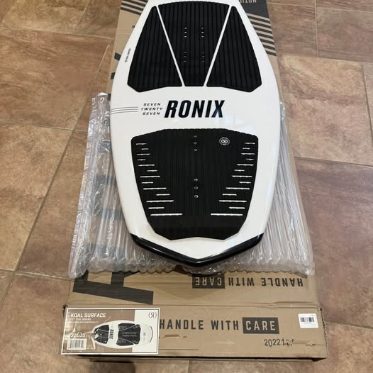 Ronix Foil Board adustable mast brand new