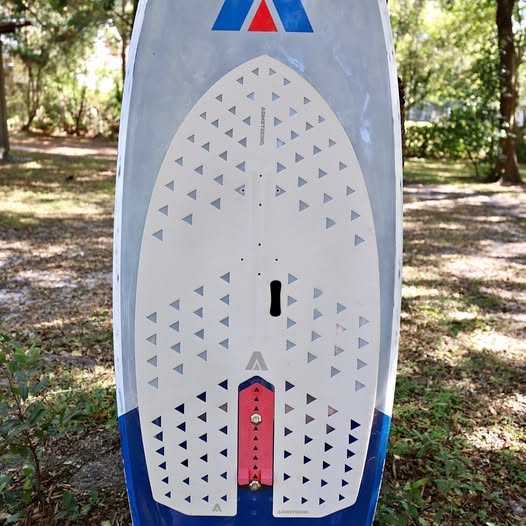 ARMSTRONG WINGFOIL FOIL BOARD SUP 6'6" X 30 1/2"X 5" 132L  AND BAG FOILBOARD