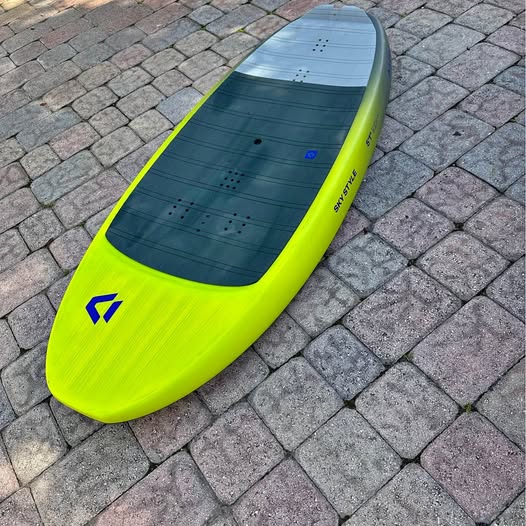 Wingfoiling board Duotone 2024
