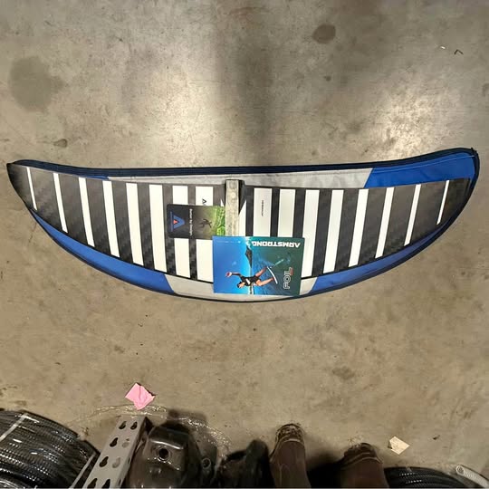 Armstrong HS1850 wing