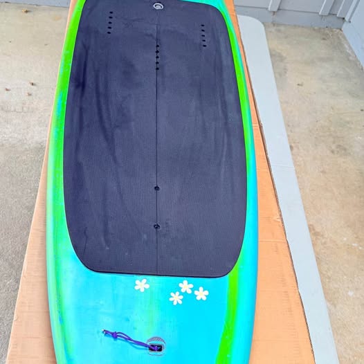 Vince Broglio (VB) Foil Board 5’ 11” x 20” ~80L Tuttle Box
