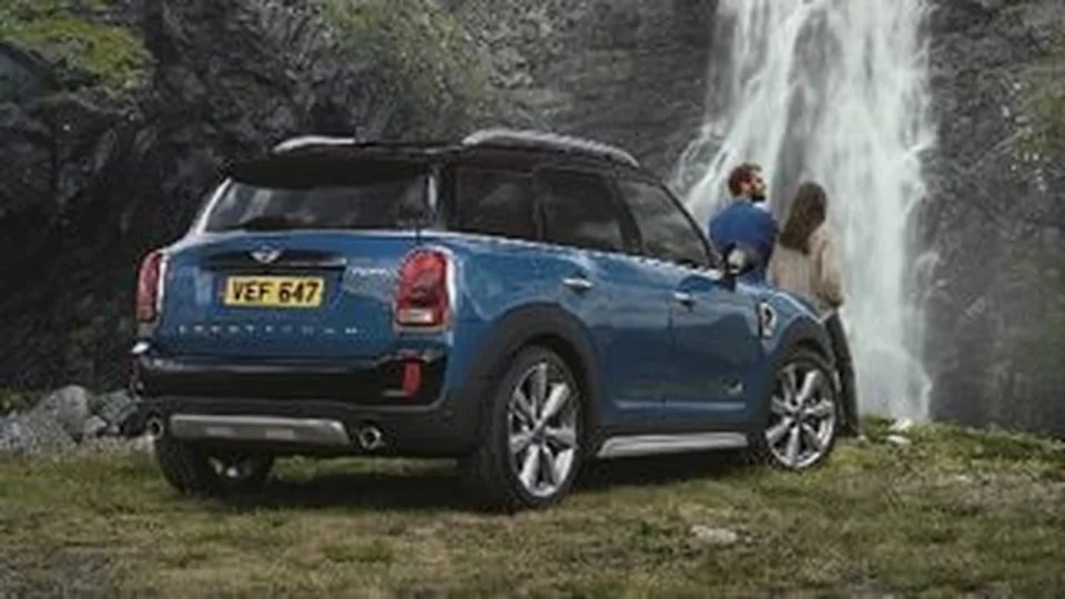 LOCAL MINI CENTRE.