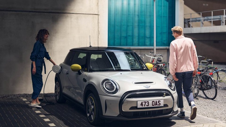 F56 (2019 - 2024)
