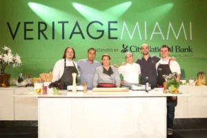 6 chefs posing for the camera