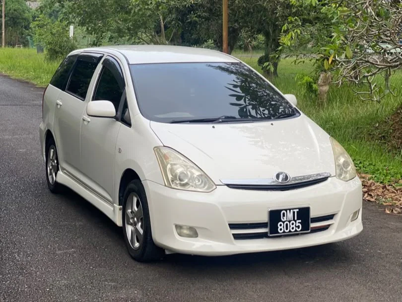 TOYOTA WISH X 1.8 AT • 2007