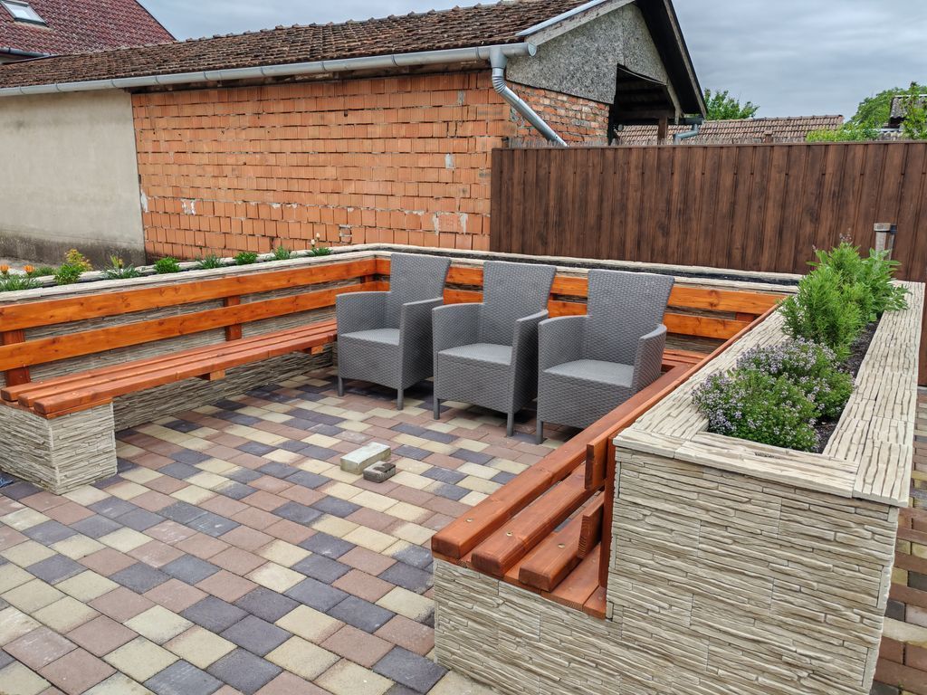 ---Dombegyh-za---Egyedi-Kerti-Ki-l-