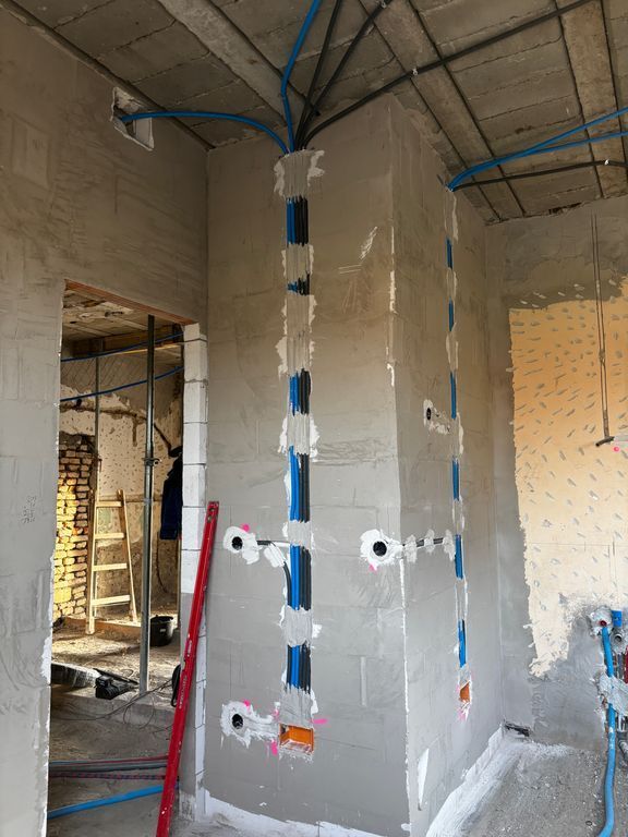 Teljeskörű kiépítés