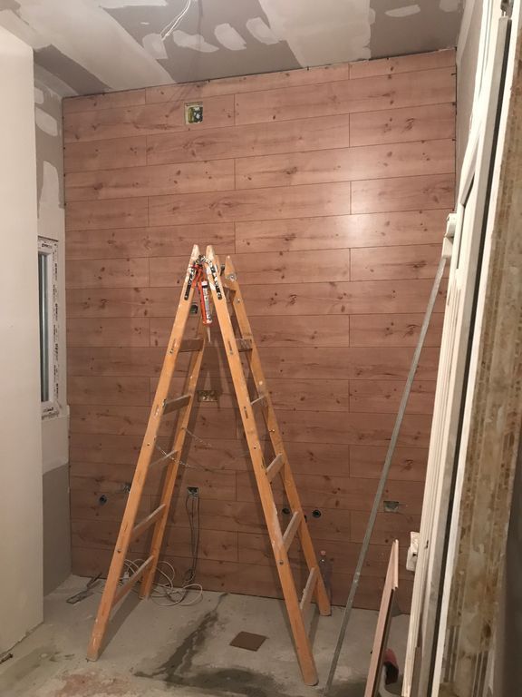 lamin-lt-parketta-falra-kivitelezve