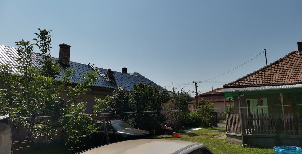 Cserepes-lemez-fed-s