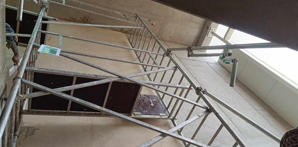 Kecskem-t-Mercedes-gy-r--Glettel-s-fest-s