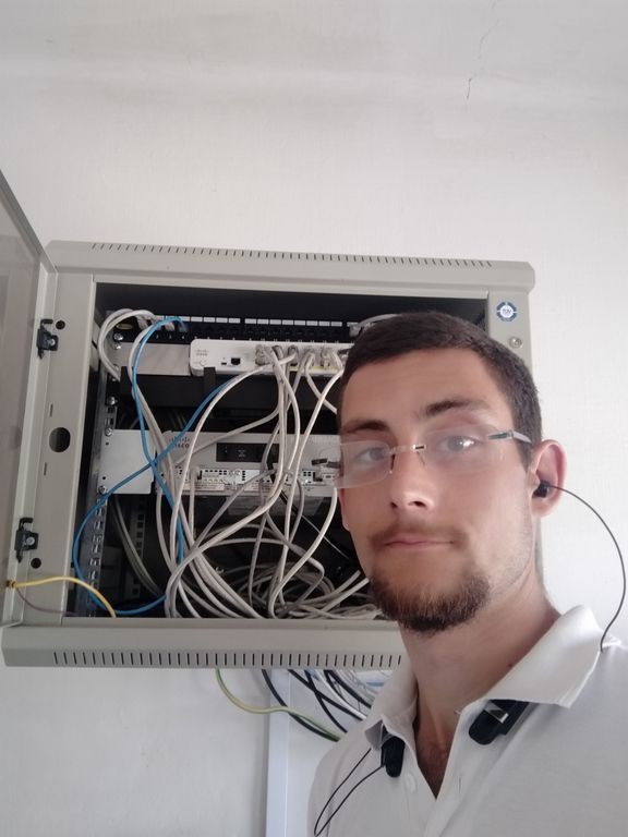 Cisco programozás és halózatépítés