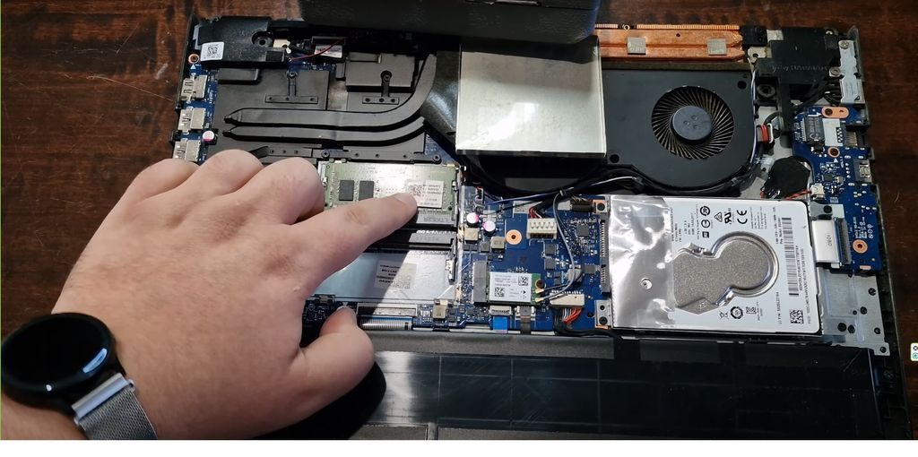 Memória Bővítés Lenovo Legion Y520