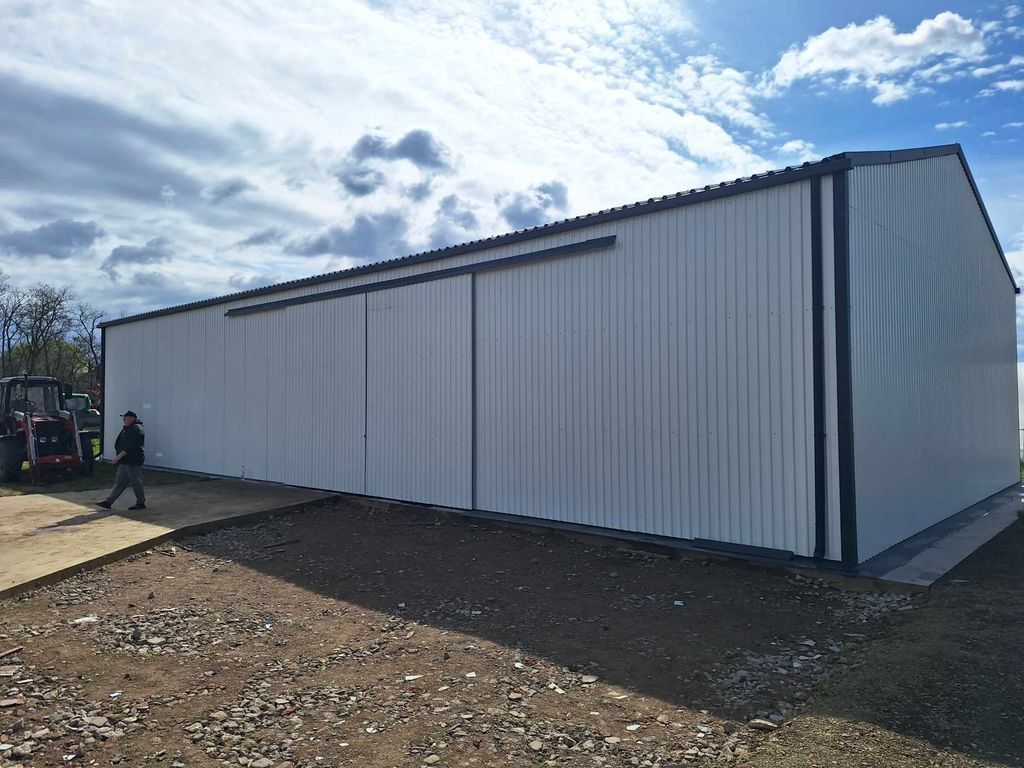 Mezőgazdasági tároló 