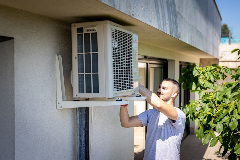 Fujitsu-monosplit-k-lt-ri-egys-g