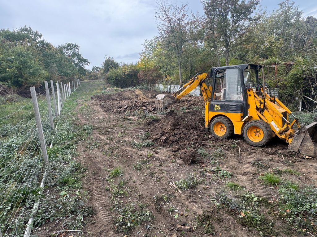 Jcb-cx-univerz-lis-markol--cm