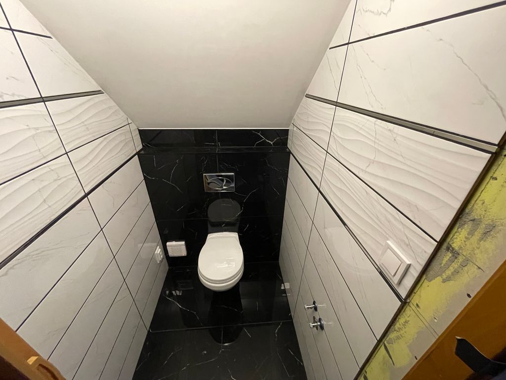 Wc-helyis-g-komplett-kialak-t-sa