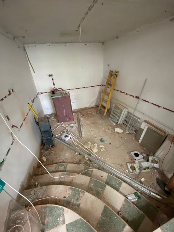 Fodr-sz--zlethely-g-alap-szerel-se