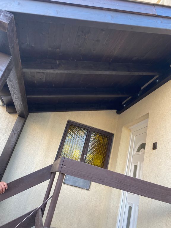 El--tet--kivitelez-s---lamb-ria-bor-t-ssal-