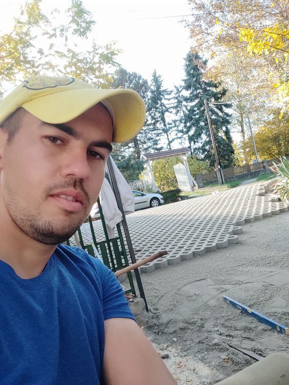 Gyeprács lerakása.