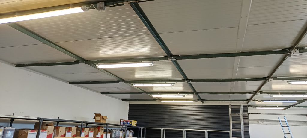 Szendvicspanel--lmennyezet