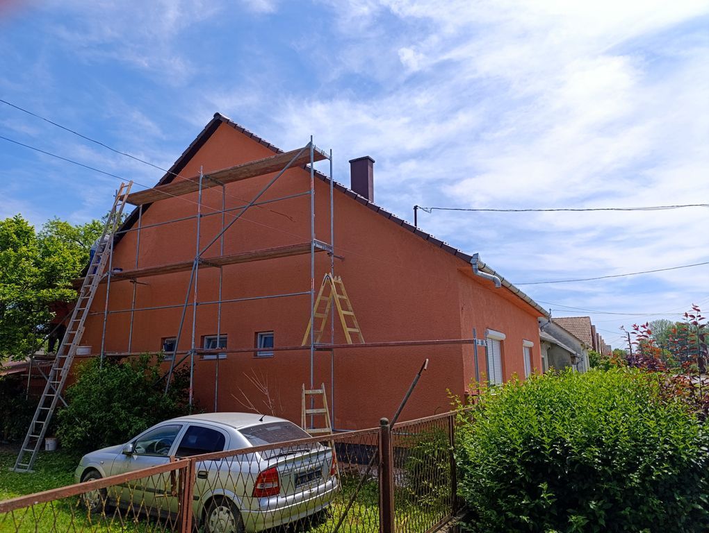 Homlokzat-fest-s-Ilyen-lett-