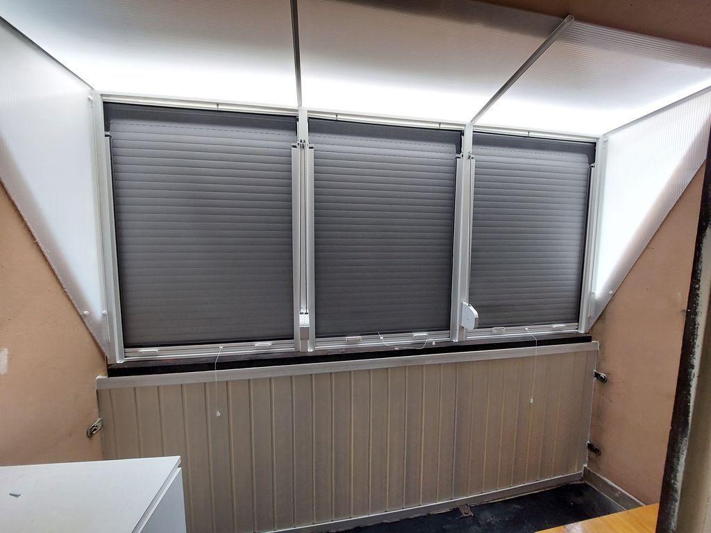 Panel erkélybeépítés