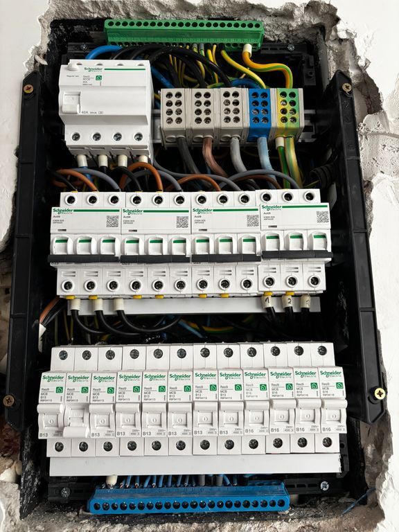 Lakáselosztó kiépítése