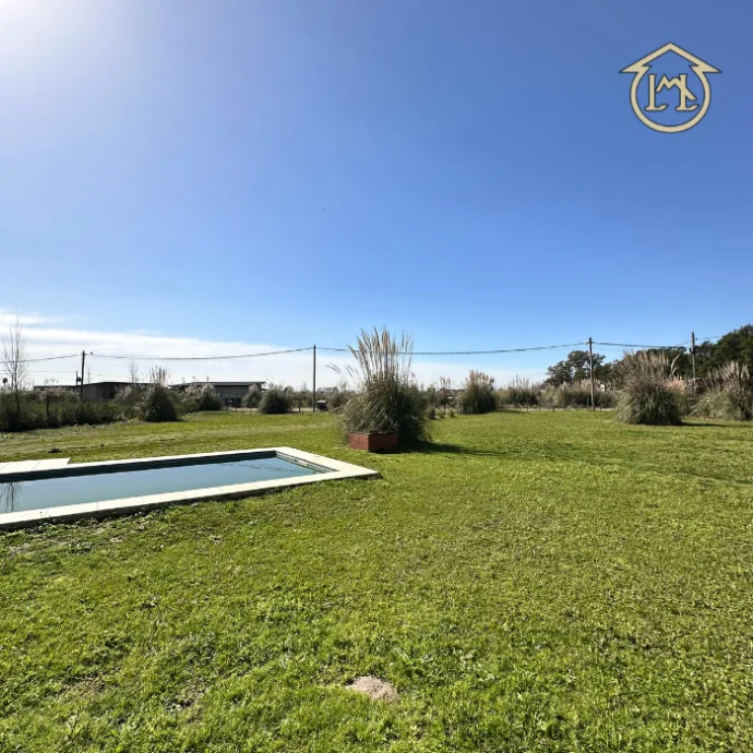 Casa quinta en B° "La Amalia" (Villa Espil)