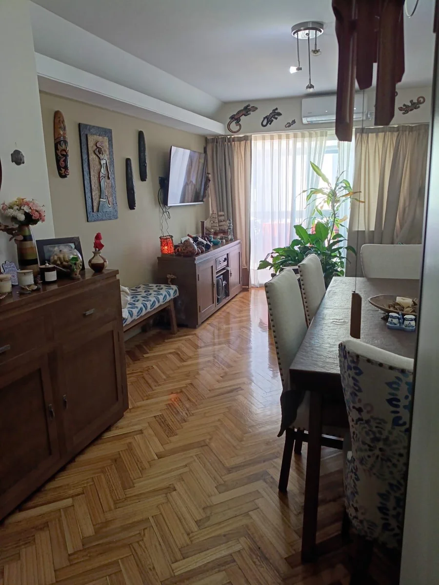 Hermoso Departamento de 4 Ambientes con Balcón a La Calle - Balvanera