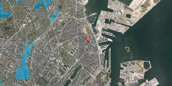 Oversvømmelsesrisiko fra vandløb på Århusgade 64, 2. th, 2100 København Ø