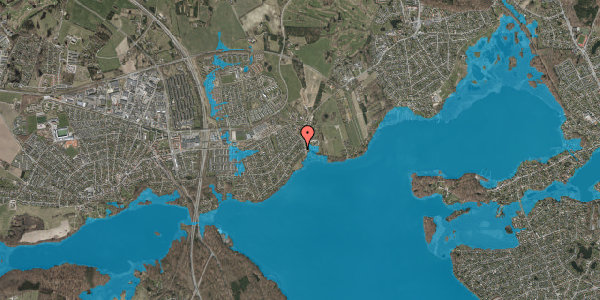 Oversvømmelsesrisiko fra vandløb på Skovbakken 75, 3520 Farum