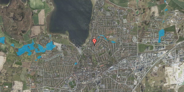 Oversvømmelsesrisiko fra vandløb på Valhalvej 17, 4000 Roskilde