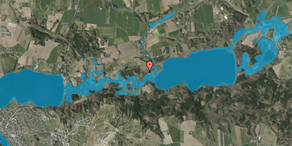 Oversvømmelsesrisiko fra vandløb på Ravnsøvej 15, 8680 Ry