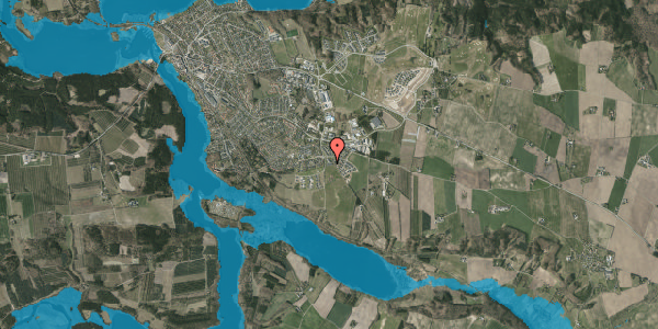 Oversvømmelsesrisiko fra vandløb på Vessøvej 8, 8680 Ry