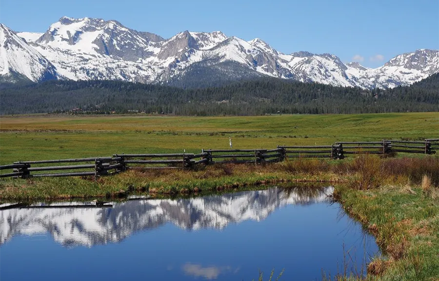 Sawtooth Mountains