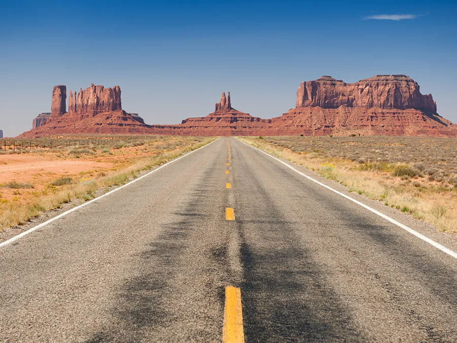 road to Monument Valley