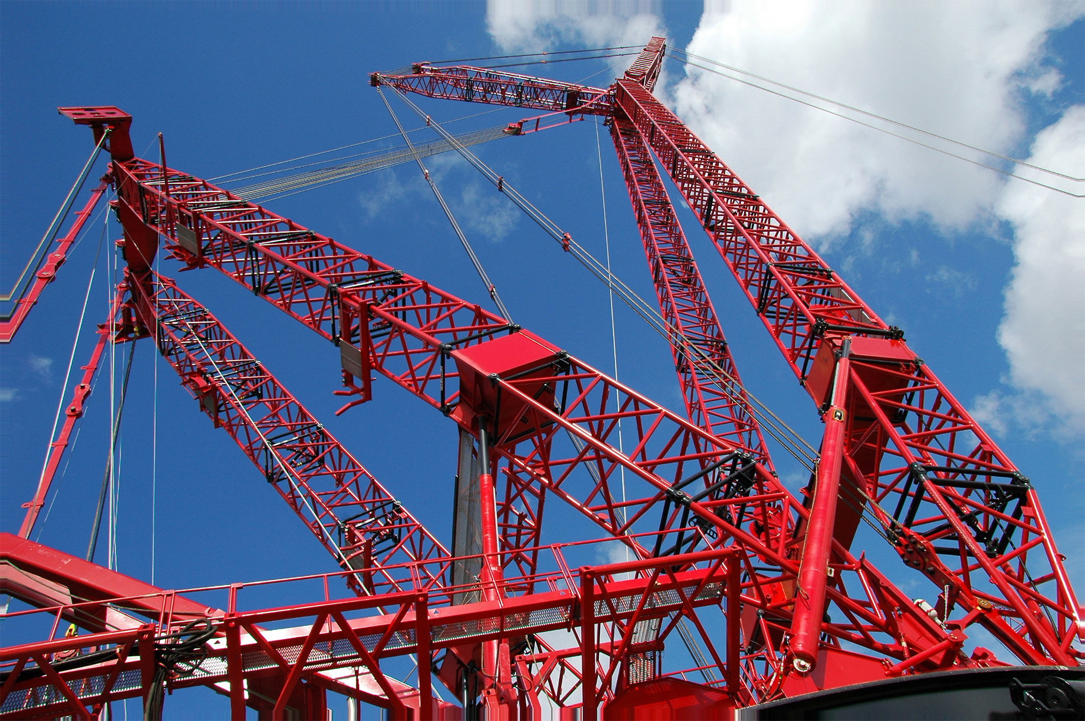 Grue de grande taille construite sur mesure dans le secteur de l'ingénierie mécanique