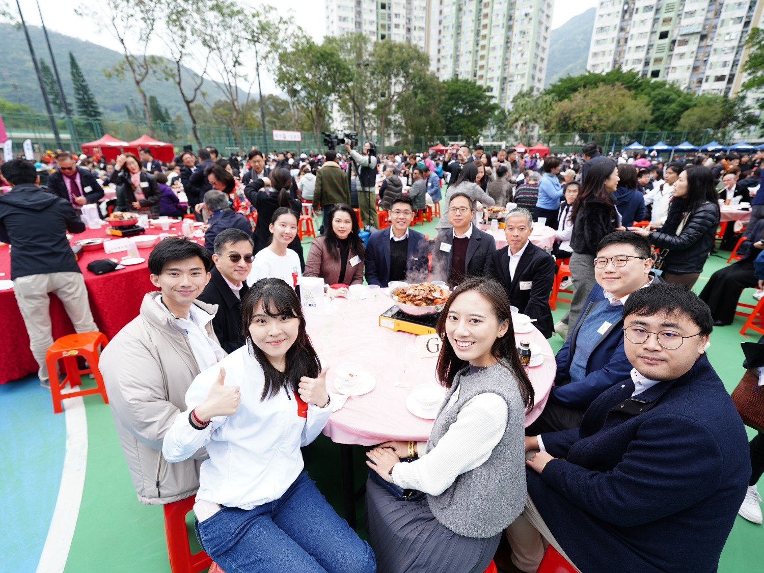 請即報名參加鄰舍團年飯攝影小組，成為義工 Volunteer for  now