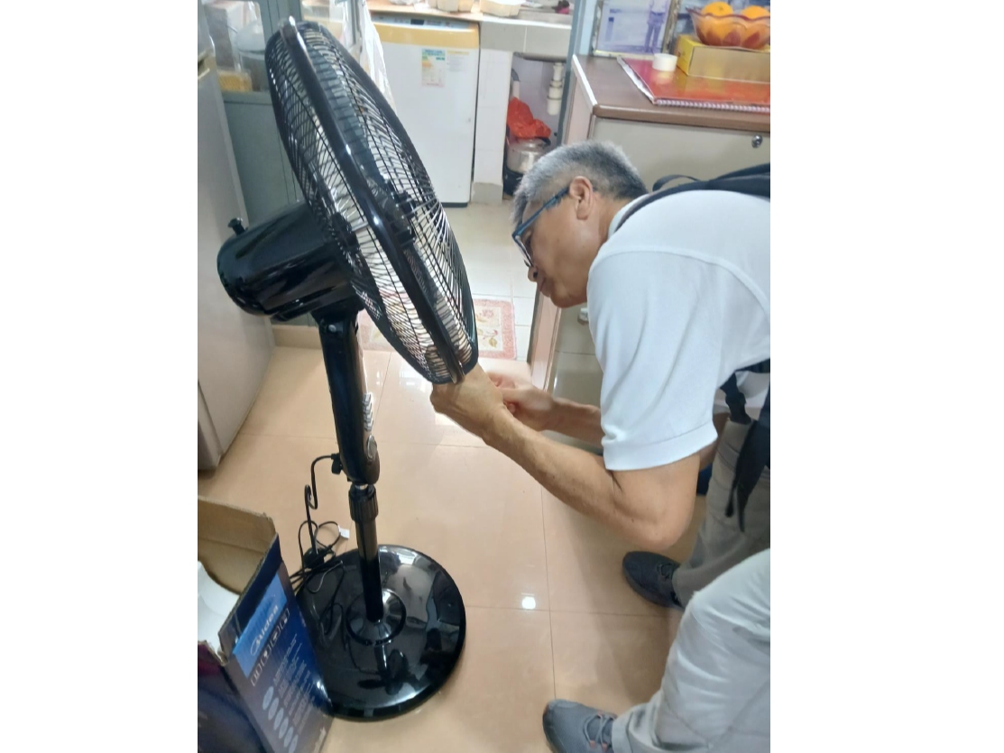請即報名參加長者家居安全綜合服務 - 電器贈長者,成為義工 Volunteer for now