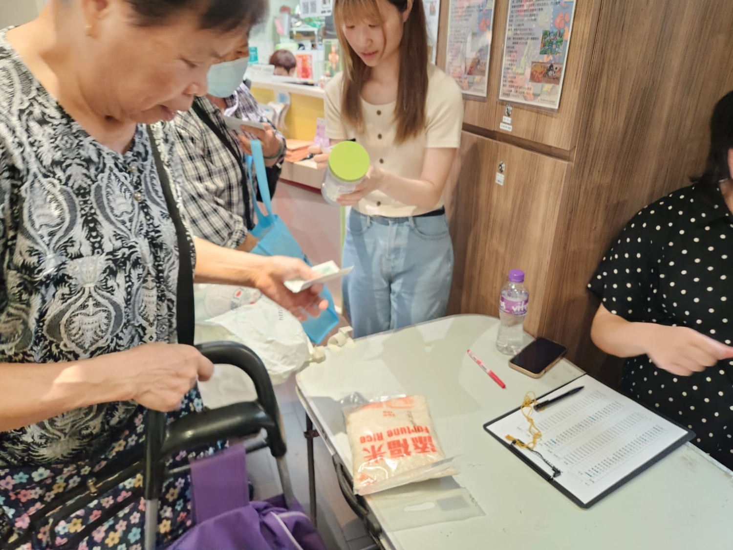 請即報名參加[好惜食剩食回收計劃] 包裝米袋義工招募，成為義工 Volunteer for  now