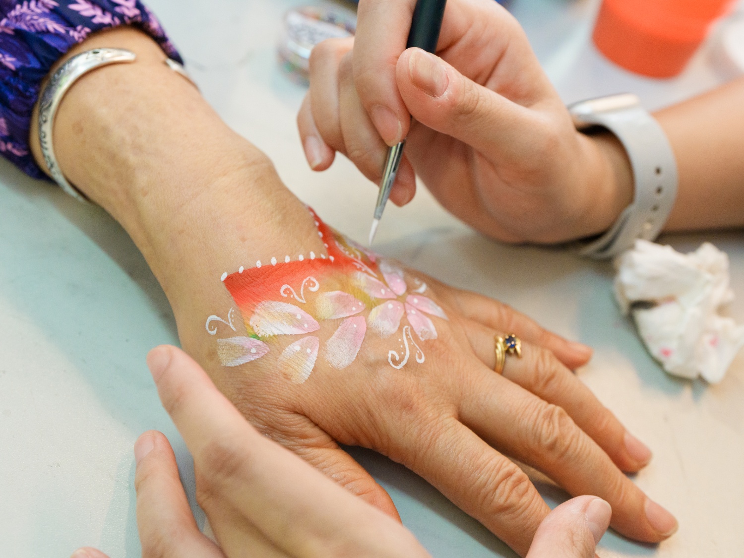 請即報名參加童里畫下野,成為義工 Volunteer for now