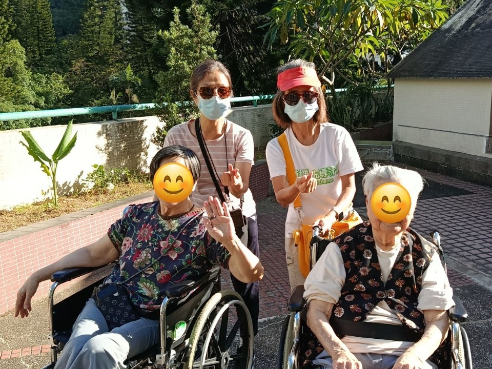 請即報名參加👩🏻‍🦼【50+上門應援團 義工招募】🧑🏻‍🦼❤️，成為義工 Volunteer for  now