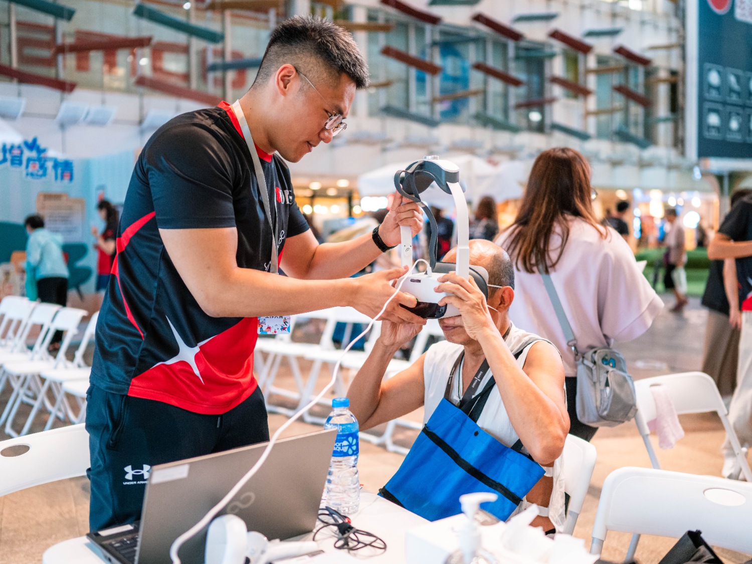 請即報名參加第二屆「裝備今天·啟動未來」社區嘉年華 (11月7-9日),成為義工 Volunteer for now