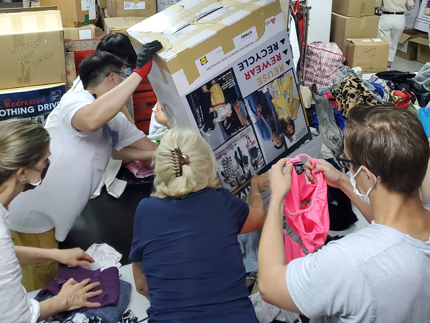 請即報名參加,成為義工 Volunteer for Clothing Sorting Volunteer (Apr 24) now